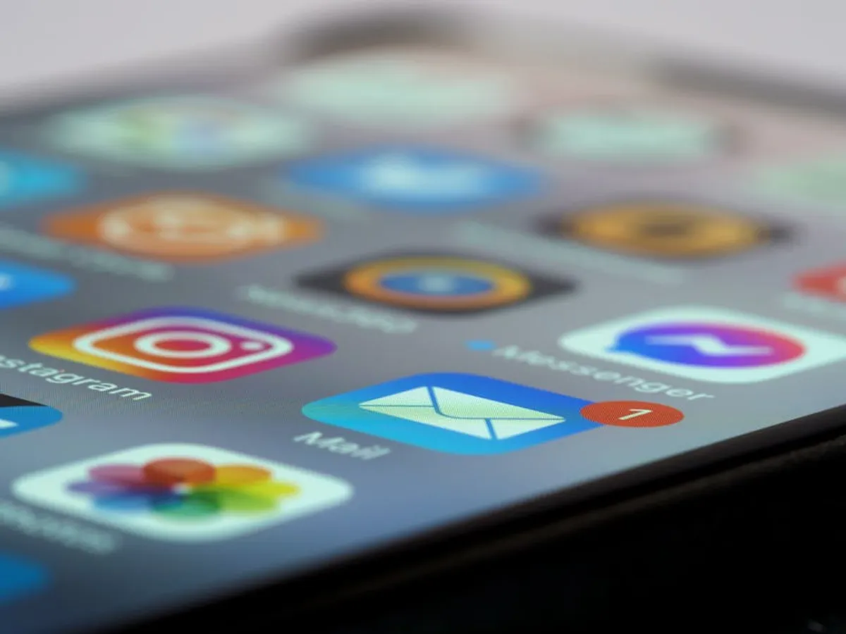 Instagram Anonimo: What It Is, How It Works, and Safer Alternatives